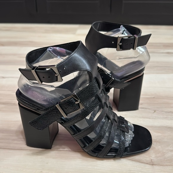 Vince Camuto Hicheny Cage Sandal in black - Picture 2 of 10